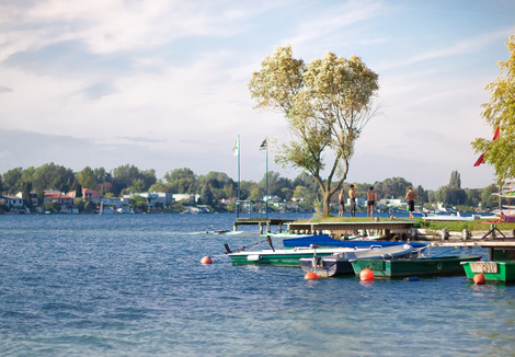 Boote am Neufelder See